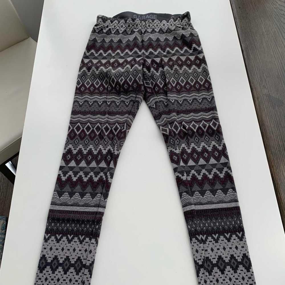 Garage Holiday Leggings